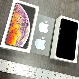 iPhone XS Max Gold 256GB — great condition